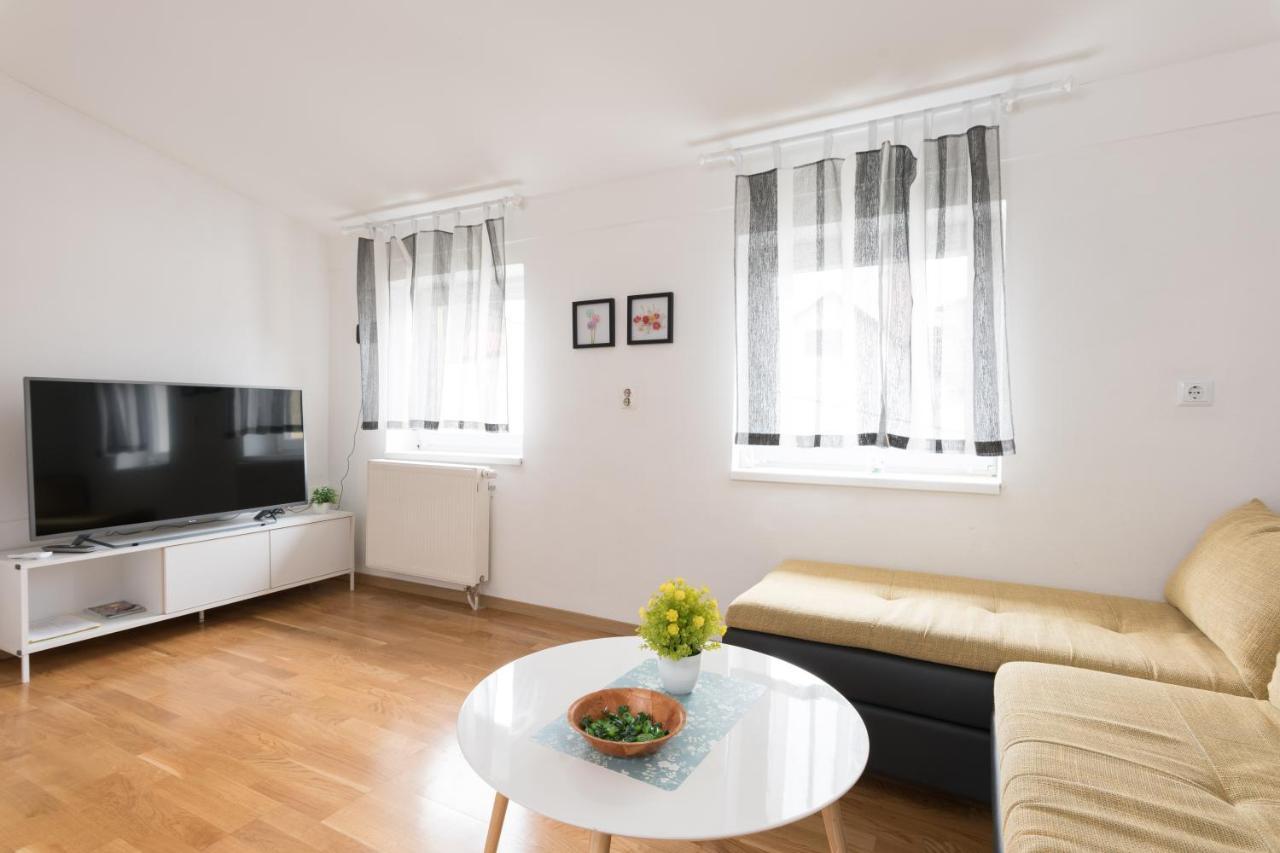 Apartmani Kod Marka Pozega Exterior photo